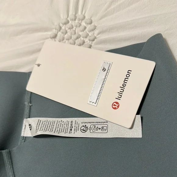 Lululemon Glow Up HR Tights - Picture 5 of 6